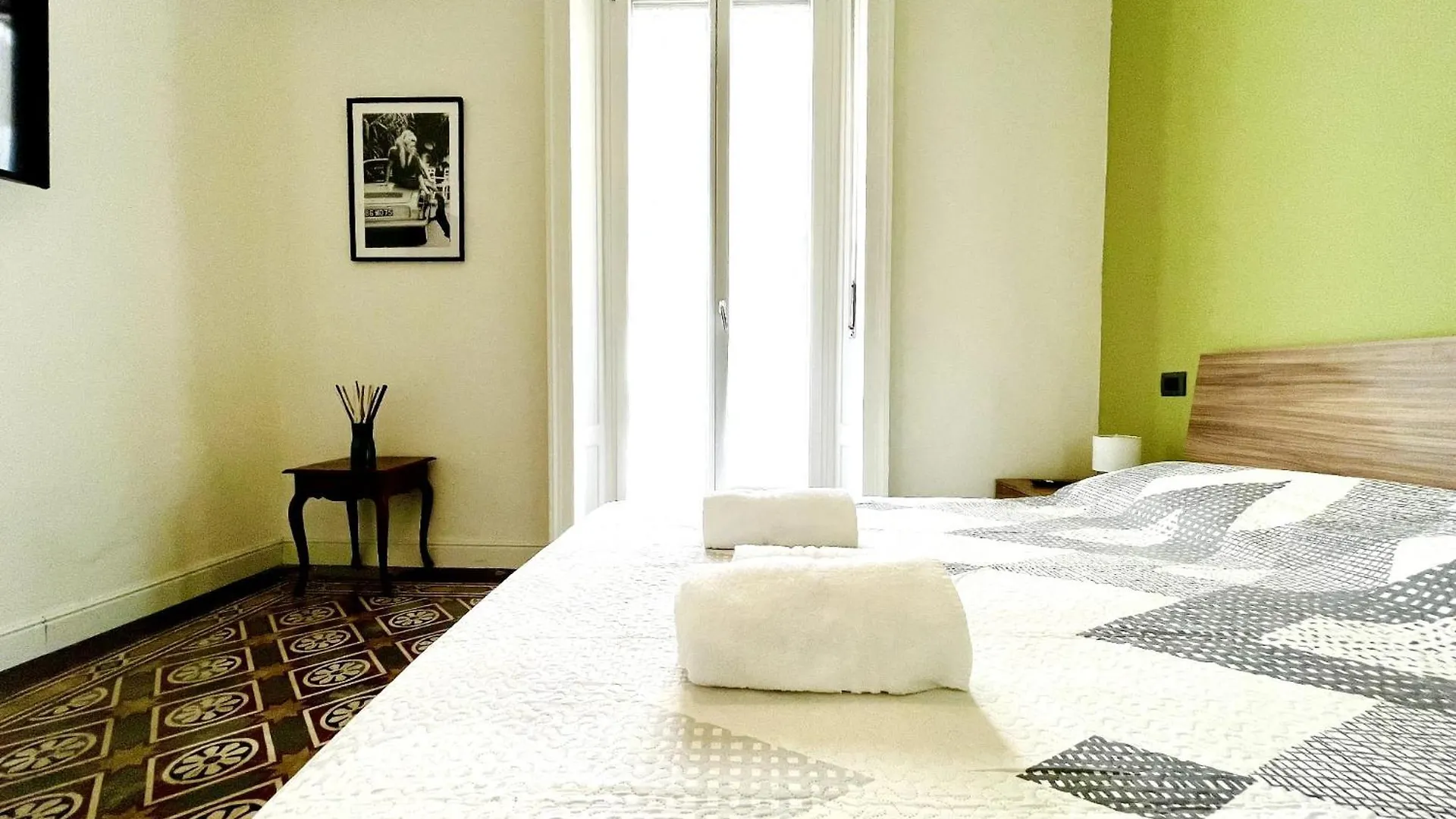 Charming Rooms Loreto 4 Μιλάνο 0*,  Ιταλία