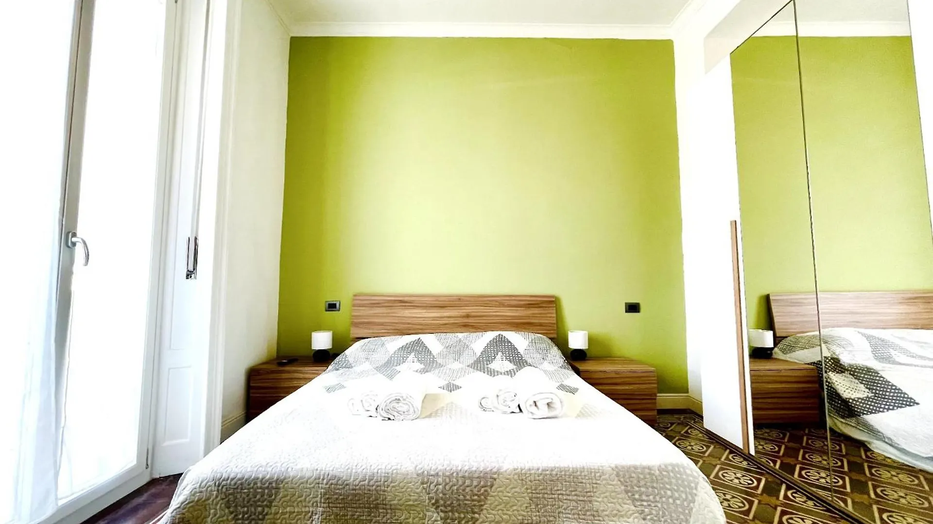 아파트 Charming Rooms Loreto 4 밀라노 이탈리아