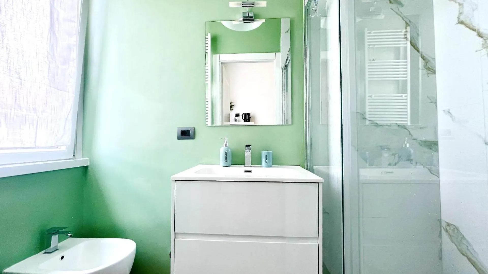 Charming Rooms Loreto 4 밀라노 아파트
