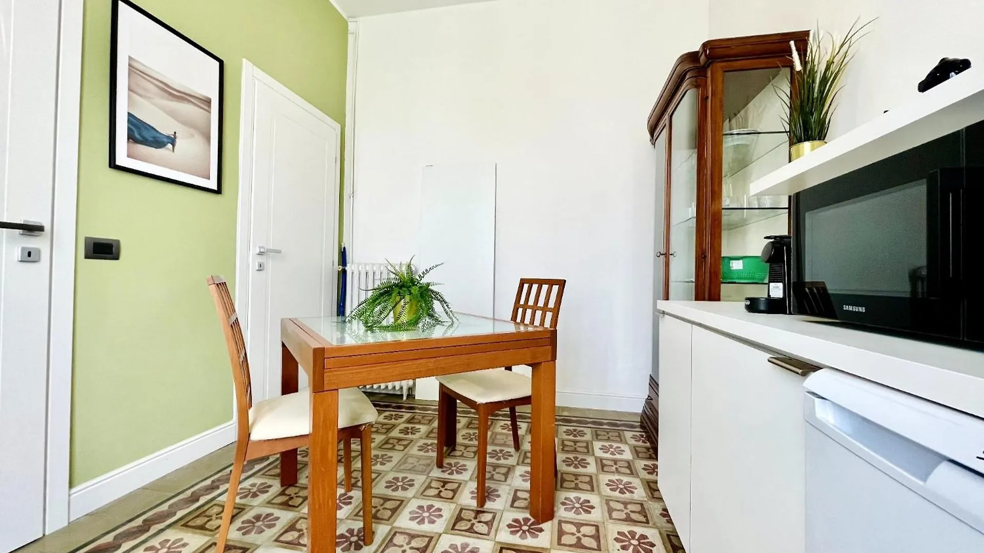 Charming Rooms Loreto 4 밀라노 아파트